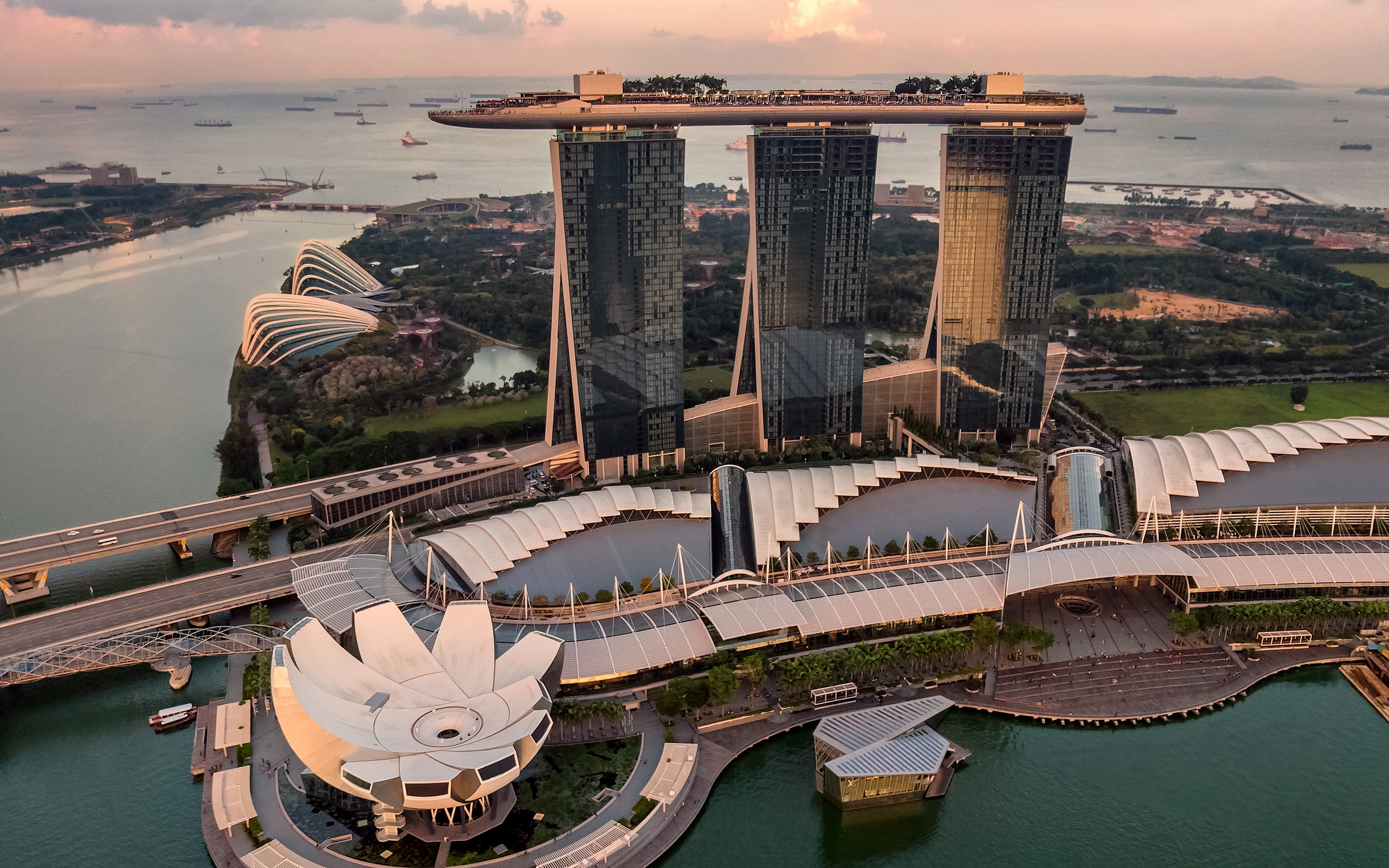 Австралия малайзия. Сингапур. Marina Bay Sands строительство. Современная архитектура Малайзии. Самый дорогой город.