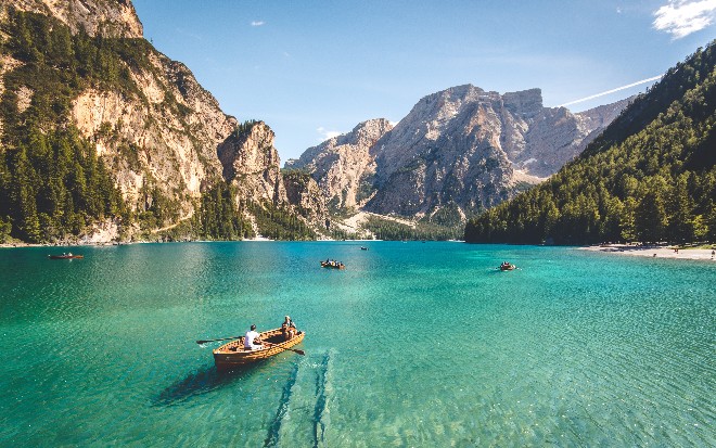 Superior Stream Processing: Apache Flink's Impact on Data Lakehouse Architecture